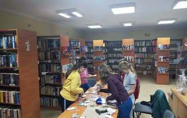  Świąteczne dekoracje w bibliotece w Sycewicach  5