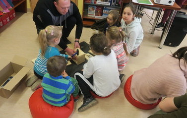 Biblioteczny Klub Maluszka w ogrodzie 11