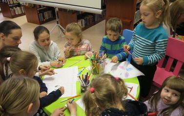 Biblioteczny Klub Maluszka w ogrodzie 17