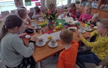 Wielkanocne spotkanie DKK dla dzieci we Wrzącej 11.04.2022r.  2