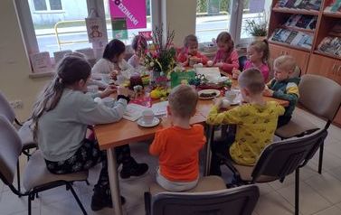 Wielkanocne spotkanie DKK dla dzieci we Wrzącej 11.04.2022r.  9