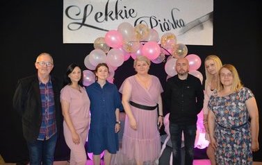VII Turniej Poetycki Tw&oacute;rczości Własnej Dzieci i Młodzieży "Lekkie Pi&oacute;rko" 1