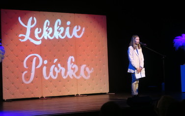 VII Turniej Poetycki Tw&oacute;rczości Własnej Dzieci i Młodzieży "Lekkie Pi&oacute;rko" 12