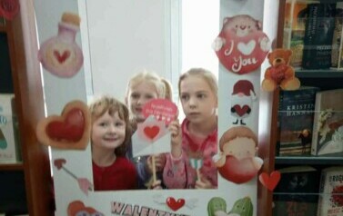 Walentynkowe spotkanie DKK dla dzieci  w GBP w Kobylnicy  7