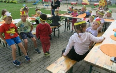 Bibliobus odwiedza Przedszkole Franio w Bolesławicach  7
