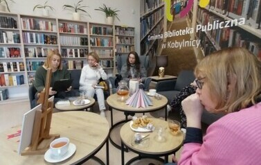 Jesienny Dyskusyjny Klub Książki dla Dorosłych w Kobylnicy  6