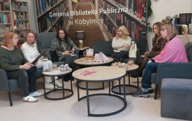 Jesienny Dyskusyjny Klub Książki dla Dorosłych w Kobylnicy  7