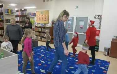 Zimowe zabawy podczas Kreatywnej soboty w Kobylnicy  3