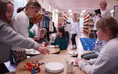 Ferie w bibliotece - Urodziny Pippi BP w Kobylnicy  3