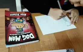 Światowy Dzień Publicznego Czytania Komiks&oacute;w w świetlicy wiejskiej w Kwakowie