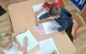 Dzień Kropki 2025 dla dzieci z oddział&oacute;w przedszkolnych w Słonecznikowym Przedszkolu w Kobylnicy