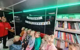 Dzień Kropki 2025 dla dzieci z oddział&oacute;w przedszkolnych w Słonecznikowym Przedszkolu w Kobylnicy