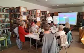 Projekt Koło się toczy Kobiety kręcą wieś pierwsze spotkanie warsztaty autoprezentacji w Sycewicach