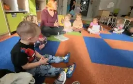 Bibliobusowe zajęcia literacko-plastyczne dla dzieci z Przedszkola Cavallo w Bolesławicach