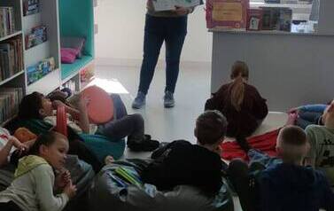 Filia w Kwakowie zajęcia biblioteczne z okazji Światowego Dnia Książki i Praw Autorskich we wsp&oacute;łpracy z biblioteką szkolną SP im. Polskich Olimpijczyk&oacute;w w Kwakowie