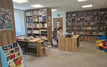 Wizyta bibliotekarki z Biblioteki Publicznej w Kobylnicy w Gminnej Bibliotece Publicznej w Kościelisku w ramach projektu Bibliorasmus