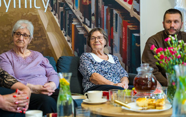 Projekt Bibliorasmus debata środowisk lokalnych i zaproszonych gości o roli biblioteki w budowaniu więzi społecznhych