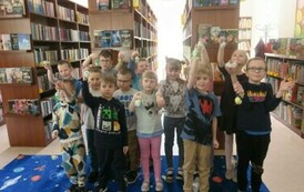 Zajęcia o tematyce świątecznej w GBP w Kobylnicy  1