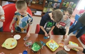 Zajęcia o tematyce świątecznej w GBP w Kobylnicy  2