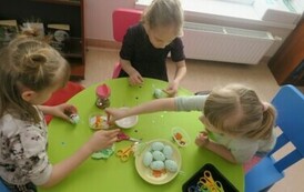 Zajęcia o tematyce świątecznej w GBP w Kobylnicy  3