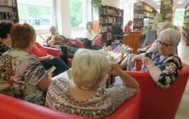 Czerwcowy Dyskusyjny Klub Książki w GBP w Kobylnicy  5