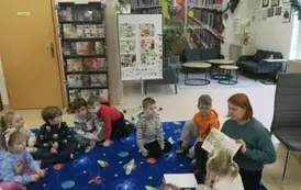 Grudniowe zajęcia z cyklu Biblioterapia dla smyka w Kobylnicy  5