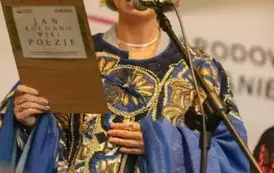 Narodowe Czytanie 2025 podczas Gminnego Święta Plon&oacute;w w Kobylnicy