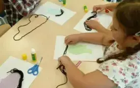 Bibliobusowe zajęcia literacko-plastyczne dla dzieci z Przedszkola Cavallo w Bolesławicach