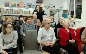 Anna Gliniecka-Woś, Burmistrz Kobylnicy w Filii w Kwakowie - inauguracja cyklu "Czytam, polecam"