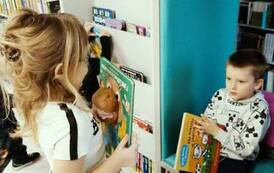 Krasnale z Oddziału Przedszkolnego w Filii w Kwakowie Dzień Pluszowego Misia