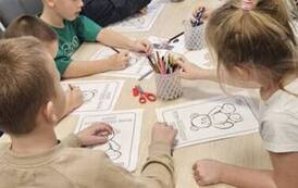 Krasnale z Oddziału Przedszkolnego w Filii w Kwakowie Dzień Pluszowego Misia