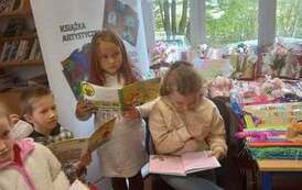 Og&oacute;lnopolski Dzień Głośnego Czytania w Kwakowie 3