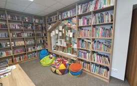 Wizyta bibliotekarki z Biblioteki Publicznej w Kobylnicy w Gminnej Bibliotece Publicznej w Kościelisku w ramach projektu Bibliorasmus