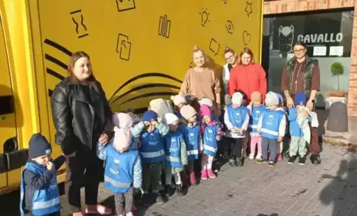 Bibliobusowe zajęcia literacko-plastyczne dla dzieci z Przedszkola Cavallo w Bolesławicach