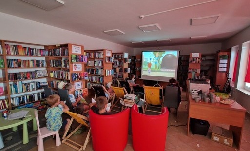 Zdjęcie do Letnie kino w bibliotece
