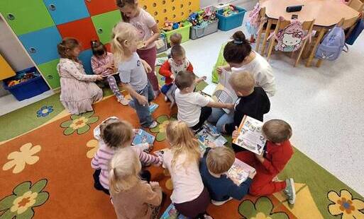 Zdjęcie do Zajęcia literackie dla przedszkolak&oacute;w z Sycewic i Słonowic