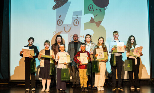 Jury wraz z laureatami eliminacji środowiskowych do 43. edycji Recytatorskiego Konkursu Poezji Polskiej Kobylnica 2026